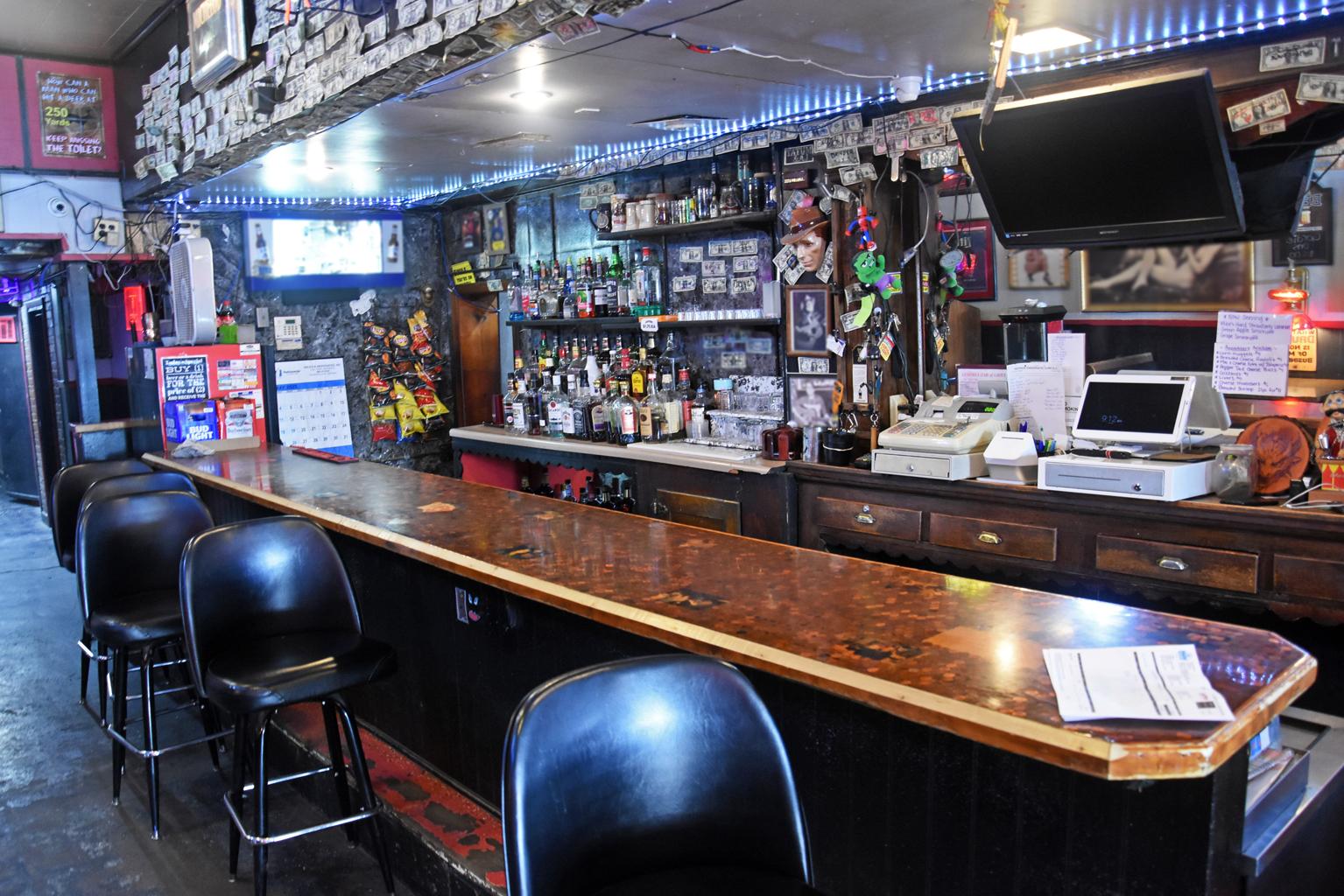 Gordies Bar & Grill